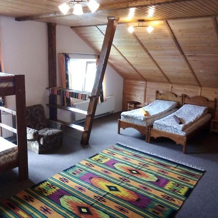 Guest House Mansarda ยาเรมชา ภายนอก รูปภาพ