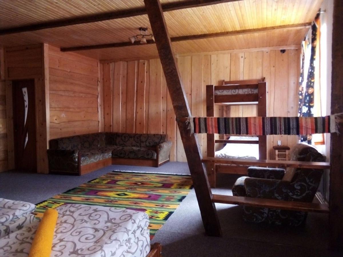 Guest House Mansarda ยาเรมชา ภายนอก รูปภาพ