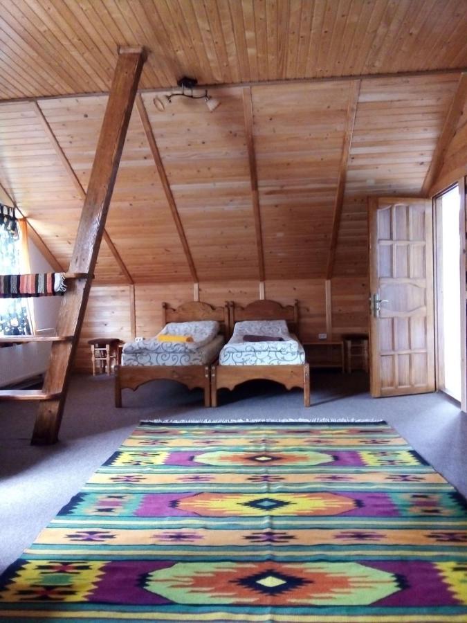 Guest House Mansarda ยาเรมชา ภายนอก รูปภาพ