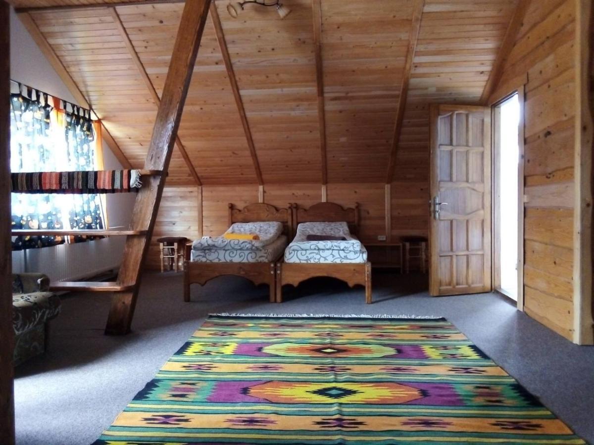 Guest House Mansarda ยาเรมชา ภายนอก รูปภาพ